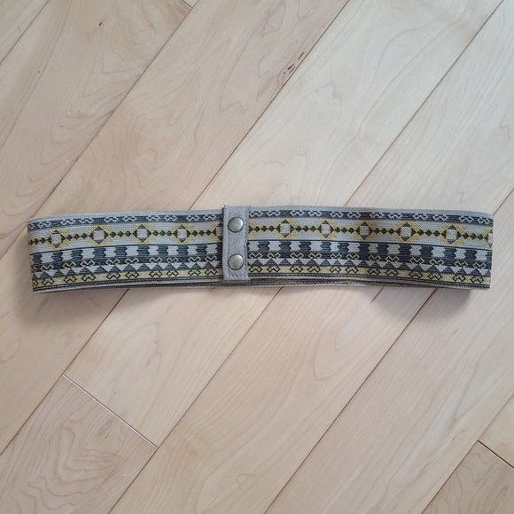 Elastic Snap Belt - Picture 2 of 3